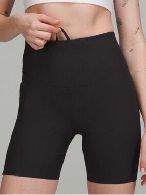 Lululemon ribbed biker shorts